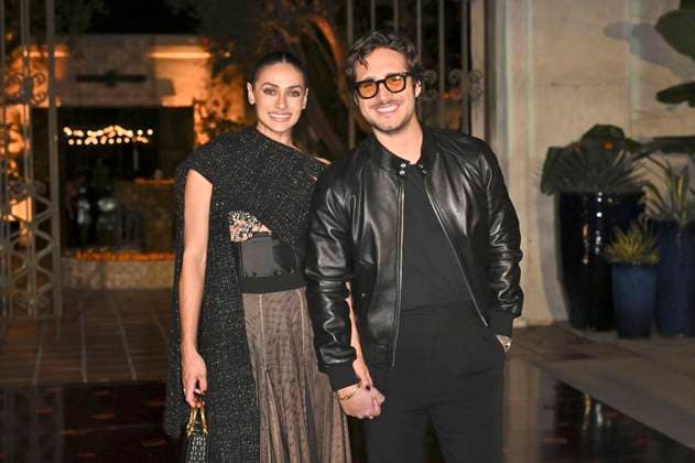 Renata Notni und Diego Boneta bei der 5. Dia De Muertos Gala präsentiert von Lexus, Tequila Don Julio, Nike, Dnero, Mattel, Calamigos Ranch und Maremoto im Los¯Angeles¯River¯Center¯&¯Gardens. Los Angeles, 30.10.2025