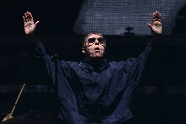 OASIS CONCERT MELBOURNE, Liam Gallagher of English rock band Oasis performs during the first show of their Australian tour at Marvel Stadium, in Melbourne, Friday, October 31, 2025. ( NO ARCHIVING, EDITORIAL USE ONLY MELBOURNE VICTORIA AUSTRALIA  Copyright: xJOELxCARRETTx 20251031133209366365