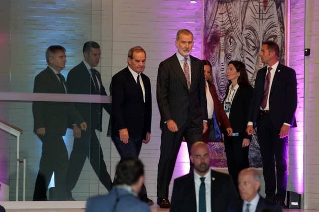 King Felipe attends the first Ibero-American Future Congress The head of the Ibero-American General Secretariat, Andrés Allamand, and King Felipe during the Ibero-American Future Congress, at Casa América, on October 31, 2025, in Madrid Spain Organized by the Ibero-American General Secretariat SEGIB and the Fundación Encuentros del Futuro FEF , the event will address, between October 30 and 31, issues such as the future of the world order, the crisis of democracy, smart cities, neuro-rights or education in the age of artificial intelligence FAMOUS KINGS CONGRESS José Ramó Madrid Madrid Madrid Spain Copyright: xJosà xRamonxHernandox 7068575