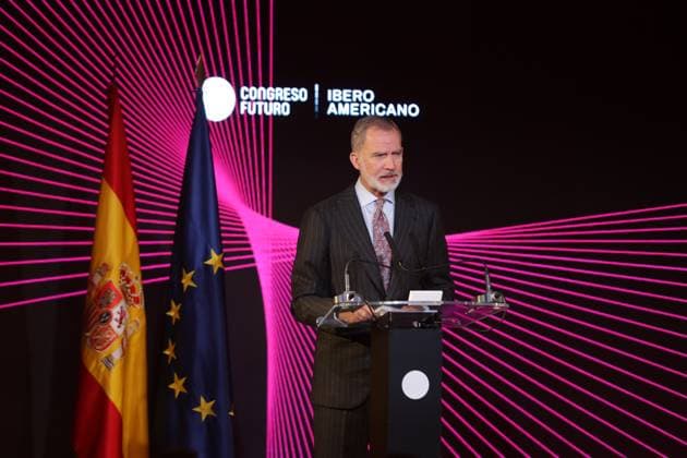 King Felipe VI attends the first Iberoamerican Future Congress King Felipe VI will take part in the Iberoamerican Future Congress, at Casa América, on October 31, 2025, in Madrid Spain Organized by the Iberoamerican General Secretariat SEGIB and the Fundación Encuentros del Futuro FEF , the event will address, between October 30 and 31, issues such as the future of world order, the crisis of democracy, smart cities, neuro-rights or education in the era of artificial intelligence FAMOUSES ROYALTY CONGRESS José Ramó Madrid Madrid Madrid Spain Copyright: xJosà xRamonxHernandox 7068969