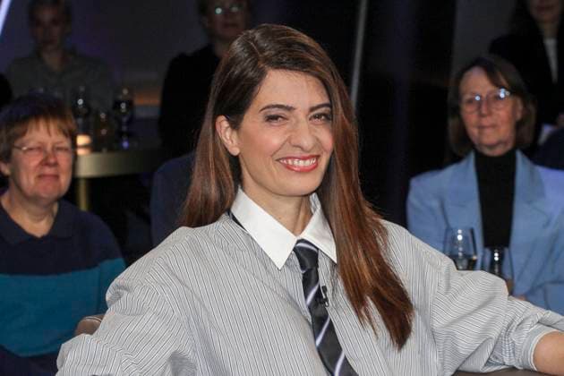 abb NDRTalkshow- Linda Lydia Zervakis deutsch-griechische Nachrichtensprecherin und Fernsehmoderatorin bei ProSieben zu Gast in der NDR Talkshow , aus dem NDR 3 Studio am 31.10.2025 in Hamburg Hamburg Deutschland