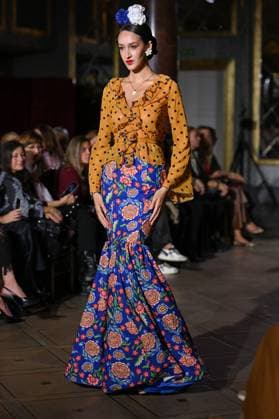 Amparo Pardal in International Flamenco Fashion Amparo Pardal design at the International Flamenco Fashion Week Madrid, (SIMOF) show, at the Wellington Hotel, on October 31, 2025 in Madrid, Spain Featuring: A model walks in a Amparo Pardal design at the International Flamenco Fashion Week Madrid, (SIMOF) show, at the Wellington Hotel, on October 31, 2025 in Madrid, Spain Where: Madrid, Spain When: 31 Oct 2025 Credit: Oscar Gonzalez WENN Madrid Spain Copyright: xOscarxGonzalez WENNx wenn40755317 OFA ZOJx wenn40755317