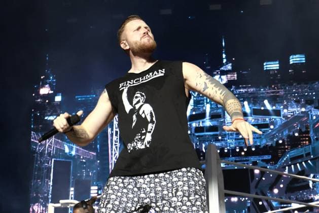 31.10.2025, Nils Wehowsky aka Finch, Rapper, im Konzert live in der Uber Arena, Berlin, Hip Hop, Berlin