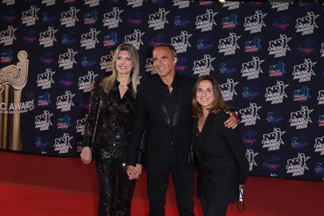 Nikos Aliagas and his wife Tina Grigoriou at the photocall of the 27th NRJ Music Awards at the Palais des Festivals in Cannes, France, on October 31, 2025 Dominique Jacovides Bestimage 27th NRJ Music Awards in Cannes, France, on October 31, 2025 Cannes France  Copyright: xDOMINIQUExJACOVIDESx xBESTIMAGExDOMINIQUExJACOVIDESx xBESTIMAGEx