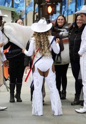 October 31 2025 Sheinelle Jones on Today Show Halloween Celebration at Rockeffer Plaza in New York. October 31, 2025 Copyright: xRW Mediapunchx