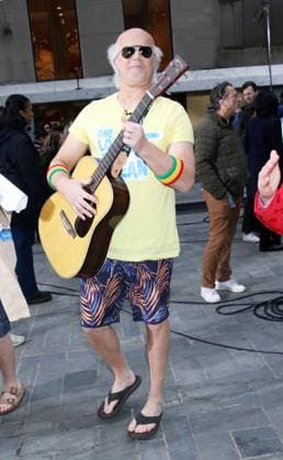October 31 2025 Peter Alexander on Today Show Halloween Celebration at Rockeffer Plaza in New York. October 31, 2025 Copyright: xRW Mediapunchx