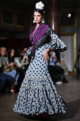 International Flamenco Fashion Week Madrid, (SIMOF) in Madrid - 31 Oct 2025 A model walks in a Angela Isa design at the International Flamenco Fashion Week Madrid, (SIMOF) show, at the Wellington Hotel in Madrid. Madrid Spain Copyright: xAtilanoxGarciax xSOPAxImagesx FOTO54337