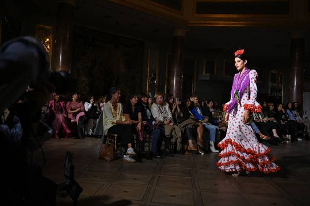 International Flamenco Fashion Week Madrid, (SIMOF) in Madrid - 31 Oct 2025 A model walks in a Angela Isa design at the International Flamenco Fashion Week Madrid, (SIMOF) show, at the Wellington Hotel in Madrid. Madrid Spain Copyright: xAtilanoxGarciax xSOPAxImagesx FOTO54353