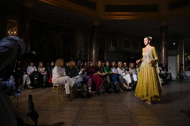International Flamenco Fashion Week Madrid, (SIMOF) in Madrid - 31 Oct 2025 A model walks in a Inma Benicio design at the International Flamenco Fashion Week Madrid, (SIMOF) show, at the Wellington Hotel in Madrid. Madrid Spain Copyright: xAtilanoxGarciax xSOPAxImagesx FOTO54367