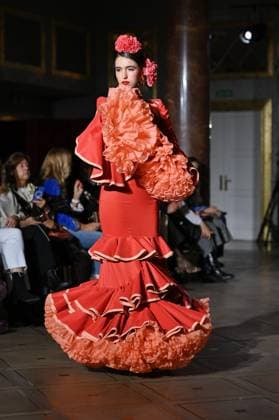 International Flamenco Fashion Week Madrid, (SIMOF) in Madrid - 31 Oct 2025 A model walks in a Inma Benicio design at the International Flamenco Fashion Week Madrid, (SIMOF) show, at the Wellington Hotel in Madrid. Madrid Spain Copyright: xAtilanoxGarciax xSOPAxImagesx FOTO54394