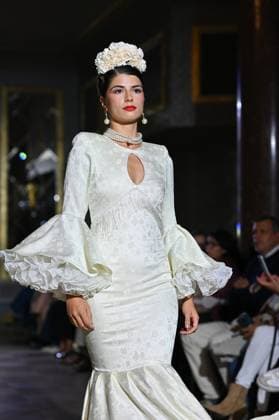 International Flamenco Fashion Week Madrid, (SIMOF) in Madrid - 31 Oct 2025 A model walks in a Inma Benicio design at the International Flamenco Fashion Week Madrid, (SIMOF) show, at the Wellington Hotel in Madrid. Madrid Spain Copyright: xAtilanoxGarciax xSOPAxImagesx FOTO54396