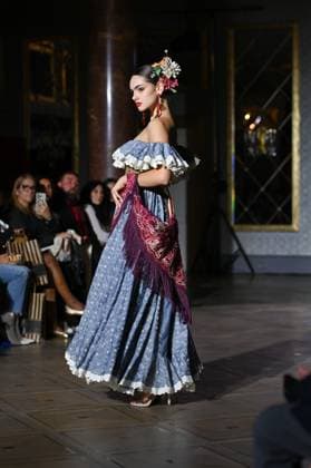 International Flamenco Fashion Week Madrid, (SIMOF) in Madrid - 31 Oct 2025 A model walks in a Inma Benicio design at the International Flamenco Fashion Week Madrid, (SIMOF) show, at the Wellington Hotel in Madrid. Madrid Spain Copyright: xAtilanoxGarciax xSOPAxImagesx FOTO54409