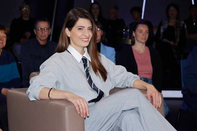 Linda Zervakis bei der Aufzeichnung der NDR Talk Show im NDR Fernsehstudio Lokstedt. Hamburg, 29.10.2025