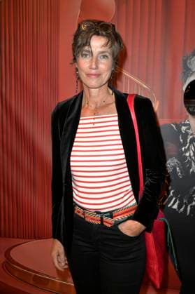 Julia Bremermann bei der Premiere des Theaterstücks Carmen darf nicht platzen in der Komödie am Kurfürstendamm im Ernst-Reuter-Saal. Berlin, 31.10.2025