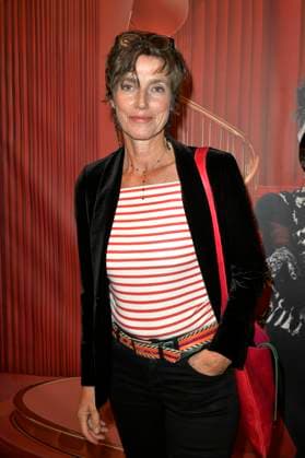 Julia Bremermann bei der Premiere des Theaterstücks Carmen darf nicht platzen in der Komödie am Kurfürstendamm im Ernst-Reuter-Saal. Berlin, 31.10.2025