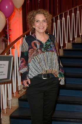 Heike Kloss bei der Premiere des Theaterstücks Carmen darf nicht platzen in der Komödie am Kurfürstendamm im Ernst-Reuter-Saal. Berlin, 31.10.2025