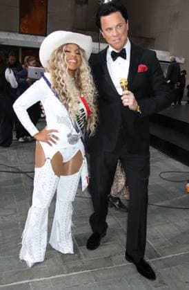October 31 2025 Sheinelle Jones and Willie Geist on Today Show Halloween Celebration at Rockeffer Plaza in New York. October 31, 2025 Copyright: xRWx