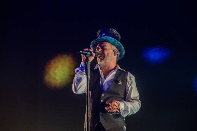 Love of Lesbian concert at the Movistar Arena The group Love of Lesbian, during their performance at the Movistar Arena, on November 1, 2025, in Madrid Spain They are one of the most iconic bands of Spanish indie pop, originally from Barcelona and formed in 1997 Led by Santi Balmes, the group is known for its poetic lyrics, emotional narrative and a musical style that oscillates between alternative pop, melodic rock and sonic experimentation 01 NOVEMBER 2025 LOVE OF LESBIAN BAND INDIE MUSIC BAND Madrid Madrid Spain  Copyright: xRicardoxRubiox 7071513