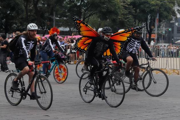 Annual Dia de Muertos Parade Persons taking part during the 2025 Dia de Muertos Parade at Paseo de la Reforma avenue on the Day of the Dead celebration. 1.5 million people attended the annual Dia de Muertos Parade. on November 1, 2025 in Mexico City, Mexico. (Photo by Carlos Santiago Eyepix Group) Copyright: xCarlosxSantiagox xEyepixxGroupx CS_01112025_124851