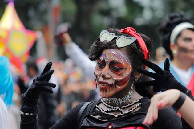 Annual Dia de Muertos Parade A woman taking part during the 2025 Dia de Muertos Parade at Paseo de la Reforma avenue on the Day of the Dead celebration. 1.5 million people attended the annual Dia de Muertos Parade. on November 1, 2025 in Mexico City, Mexico. (Photo by Carlos Santiago Eyepix Group) Copyright: xCarlosxSantiagox xEyepixxGroupx CS_01112025_124863