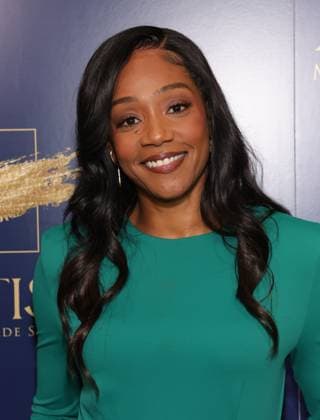 11 November 2025 - Los Angeles, California - Tiffany Haddish. ARTISA Medical Grade Skincare Launch Party held at The Grotto. Los Angeles USA - ZUMAa123 20251101_zaa_a123_068 Copyright: xADx