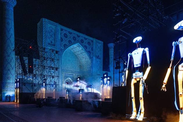 Jean-Michel Jarre At Concert on Registan Square - Samarkand Jean-Michel Jarre performs on the famous Registan Square, as Samarkand hosts the 43rd UNESCO General Conference, a historic gathering of all member states outside Paris for the first time in 40 years, in Samarkand, Uzbekistan, on November 1st, 2025. Photo by Ammar Abd Rabbo ABACAPRESS.COM Samarkand Uzbekistan  Copyright: xAbdxRabboxAmmar ABACAx