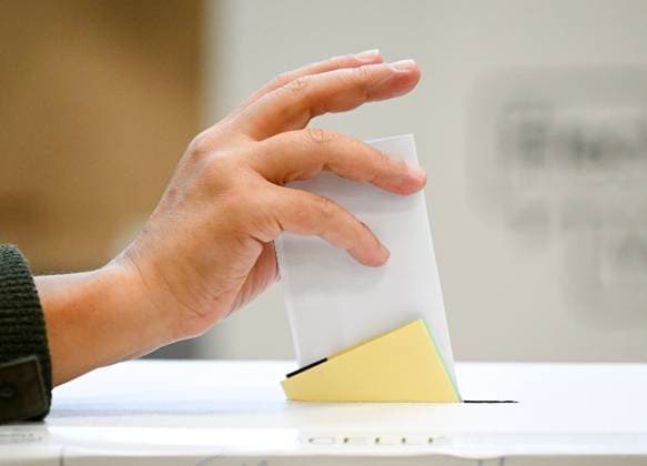 November 2, 2025, Montreal, Pq, Canada: A person casts their ballot on municipal election day in Montreal, Sunday, November 2, 2025. Montreal Canada  - ZUMAc35_ 20251102_zaf_c35_108 Copyright: xGrahamxHughesx