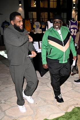 Anthony Anderson und Cedric the Entertainer bei der VIP Par-Tee auf dem 6. Rod Dedeaux Foundation Charity Event im Riviera Country Club. Los Angeles, 02.11.2025