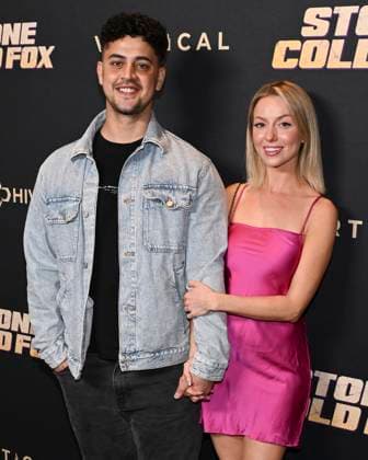 November 2, 2025, Beverly Hills, California, USA: ADAM ELSHAR and JULES SCHREIBER attend Stone Cold Fox Los Angeles Red Carpet Premiere. Beverly Hills USA - ZUMAb173 20251102_aap_b173_082 Copyright: xBillyxBennightx