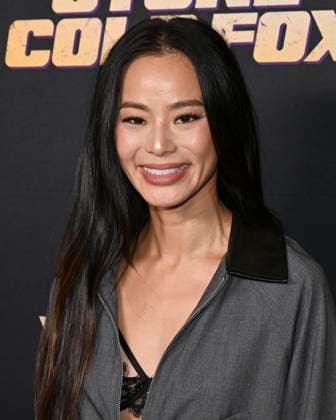 November 2, 2025, Beverly Hills, California, USA: American actress and former reality TV star JAMIE CHUNG attends Stone Cold Fox Los Angeles Red Carpet Premiere. Beverly Hills USA - ZUMAb173 20251102_aap_b173_123 Copyright: xBillyxBennightx