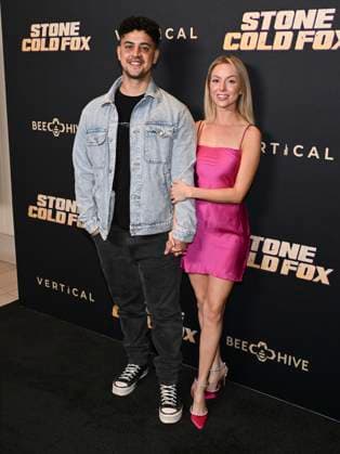 November 2, 2025, Beverly Hills, California, USA: ADAM ELSHAR and JULES SCHREIBER attend Stone Cold Fox Los Angeles Red Carpet Premiere. Beverly Hills USA - ZUMAb173 20251102_aap_b173_136 Copyright: xBillyxBennightx