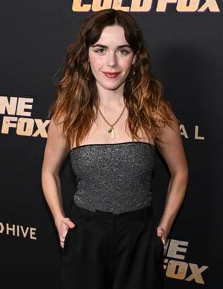 November 2, 2025, Beverly Hills, California, USA: American actress KIERNAN SHIPKA attends Stone Cold Fox Los Angeles Red Carpet Premiere. Beverly Hills USA - ZUMAb173 20251102_aap_b173_145 Copyright: xBillyxBennightx