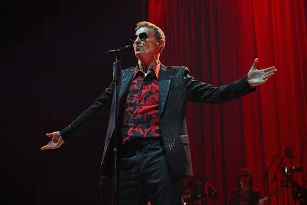 Marti Pellow performing at O2 Arena in London LONDON, ENGLAND - NOVEMBER 02: Marti Pellow performing at O2 Arena, Greenwich as part of ˜Love Is All Around™ 30th Anniversary Tour on November 02, 2025 in London, England. CAP MAR MAR Great Britain Copyright: xMartinxHarris CapitalxPicturesx
