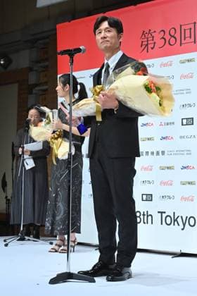 Kurosawa Akira Award of the 38th Tokyo International Film Festival TOKYO, JAPAN - NOVEMBER 3: Japanese filmmaker Lee Sang-il delivers a speech after receiving the Kurosawa Akira Award during the 38th Tokyo International Film Festival in Tokyo, Japan, on November 3, 2025. Known for Hula Girls (2006), Villain (2010), and Kokuho (2025), Lee is recognized for his deep humanistic storytelling and contribution to modern Japanese cinema. David Mareuil Anadolu Tokyo Japan. Editorial use only. Please get in touch for any other usage.  Copyright: x2025xAnadoluxDavidxMareuilx