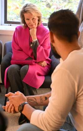 Queen Mathilde Visits Centre De Prevention Du Suicide BRUSSELS, BELGIUM - NOVEMBER 3 :Queen Mathilde visits the Centre de Prévention du Suicide in Brussels, an organisation dedicated to multifaceted suicide prevention through accessible and low-threshold telecare. The organisation offers support to people with suicidal thoughts or behaviour, and to their loved ones. .on November 03, 2025 in Brussels, Belgium, 03 11 2025 Brussels Belgium  Copyright: xBertxVanxDenxBrouckex