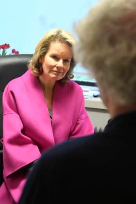 Queen Mathilde Visits Centre De Prevention Du Suicide BRUSSELS, BELGIUM - NOVEMBER 3 :Queen Mathilde visits the Centre de Prévention du Suicide in Brussels, an organisation dedicated to multifaceted suicide prevention through accessible and low-threshold telecare. The organisation offers support to people with suicidal thoughts or behaviour, and to their loved ones. .on November 03, 2025 in Brussels, Belgium, 03 11 2025 Brussels Belgium  Copyright: xBertxVanxDenxBrouckex