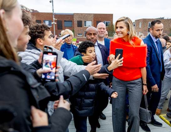 03-11-2025 Haarlem Queen Maxima, honorary chair of the MIND Us Foundation visited Leading Locals at the Haarlem College in Haarlem. Â  Copyright: xPPEx