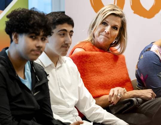 HAARLEM Queen Maxima and outgoing State Secretary Judith Tielen (Youth, Prevention and Sport) attend a lecture at Haarlem College. During the visit, which focuses on the Leading Locals network of MIND Us, the mental health of young people will be discussed. ANP REMKO DE WAAL netherlands out - belgium out  Copyright: xx x541132265x originalFilename: 541132265.jpg