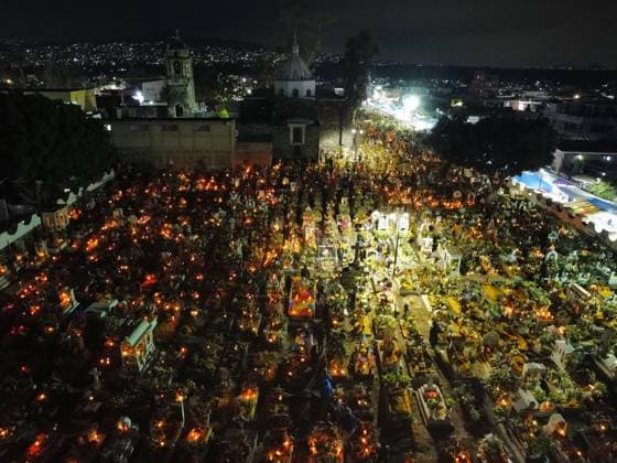 People Visit San Andres Mixquic cemetery on Dia de Muertos Celebration Aerial view of the San Andres Mixquic cemetery, located in Tlahuac, where people accompany their deceased loved ones in the traditional lighting ceremony on the Dia de Muertos celebration. on October 3, 2025 in Mexico City, Mexico. (Photo by Carlos Santiago Eyepix Group) Copyright: xCarlosxSantiagox xEyepixxGroupx CS_03112025_172455