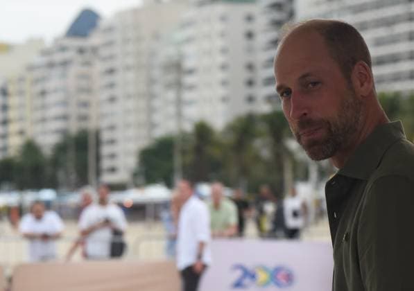 Prince William in Rio de Janeiro RIO DE JANEIRO, BRAZIL, NOVEMBER 3 : Prince William takes part in activities on Copacabana Beach, in the southern part of Rio de Janeiro, Brazil, late Monday afternoon, on November 03, 2025. During his visit, he played volleyball with teenagers and observed a drowning rescue simulation carried out by the Fire Department. He later met with firefighters, who showcased the technologies used by the department, and watched a live demonstration of a sea rescue operation involving jet skis and a helicopter. Fabio Teixeira Anadolu Rio de Janeiro Brazil. Editorial use only. Please get in touch for any other usage. Copyright: x2025xAnadoluxFabioxTeixeirax