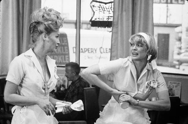 (L-R) DIANE LADD and ELLEN BURSTYN in a scene from the 1974 film Alice Doesn t Live Here Anymore . Hollywood USA - ZUMAs87_ 20020609_mda_s87_0006153 Copyright: xSNAPx