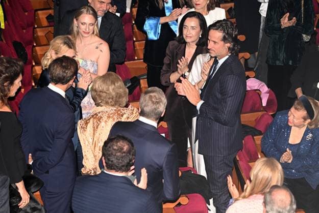 40th edition of the BMW Painting Prize Queen Dona Sofía greets Ainhoa Arteta under the gaze of Feliciano López during the presentation of the BMW Painting Prize and subsequent benefit concert to support the work of childrens food banks at the Teatro Real, on November 3, 2025, in Madrid Spain PREMIO TEATRO REAL GENTE José Madrid Madrid Madrid Spain  Copyright: xJosÃ xOlivax 7074569