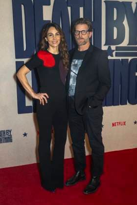 Netflix s Death by Lightning Limited Series Premiere, New York, USA - 03 Nov 2025 (L-R) Annie Parisse and Paul Sparks attend Netflix s Death By Lightning New York Premiere at The Plaza Hotel New York United States Copyright: xRonxAdarx xSOPAxImagesx _radar_deathbylightning_20251103_01319
