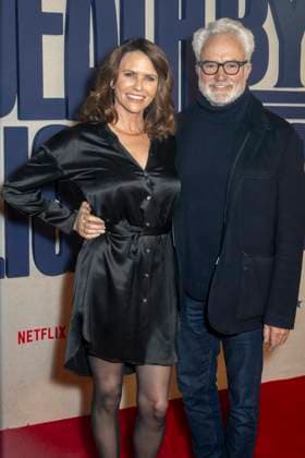 Netflix s Death by Lightning Limited Series Premiere, New York, USA - 03 Nov 2025 (L-R) Amy Landecker and Bradley Whitford attend Netflix s Death By Lightning New York Premiere at The Plaza Hotel New York United States Copyright: xRonxAdarx xSOPAxImagesx _radar_deathbylightning_20251103_01463
