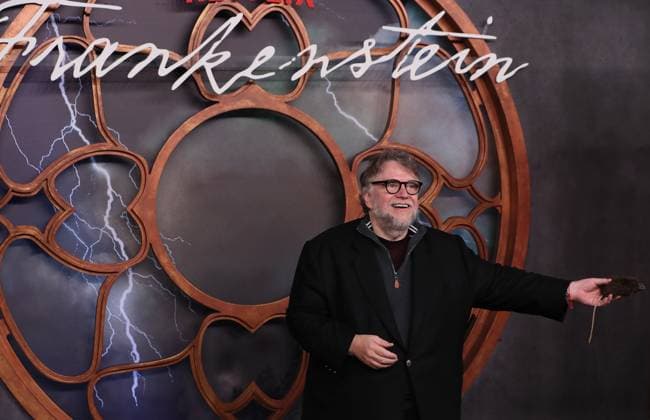 November 4, 2025, Mexico City, Ciudad de Mexico, Mexico: Director Guillermo del Toro attends the red carpet for the film Frankenstein at Colegio de San Ildefonso. on November 3, 2025 in Mexico City, Mexico. Mexico City Mexico - ZUMAe321 20251104_zea_e321_015 Copyright: xAlbertoxGuillenx