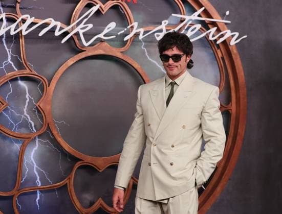 November 4, 2025, Mexico City, Ciudad de Mexico, Mexico: Actor Jacob Elordi attends the red carpet for the film Frankenstein at Colegio de San Ildefonso. on November 3, 2025 in Mexico City, Mexico. Mexico City Mexico - ZUMAe321 20251104_zea_e321_021 Copyright: xAlbertoxGuillenx