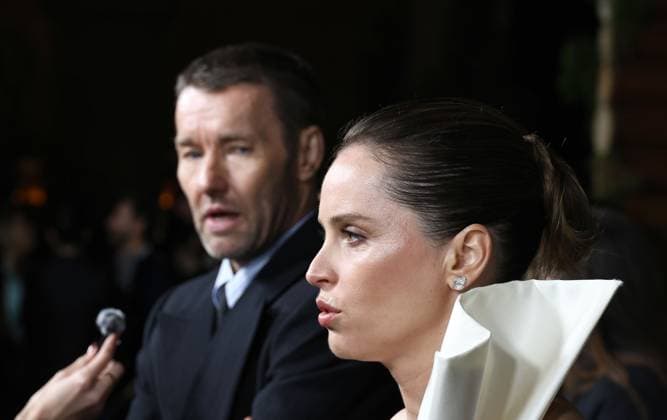Premiere Of Netflix s Train Dreams Joel Edgerton and Felicity Jones arrive at the Premiere Of Netflix s Train Dreams held at The Egyptian Theatre Hollywood in Hollywood, Los Angeles, California, United States. The Egyptian Theatre Hollywood, Hollywood, Los Angeles, California, USA California United States  Copyright: xImagexPressxAgencyx originalFilename: collin-premiere251104_npvn7.jpg