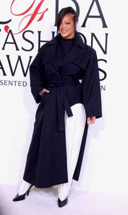 Rihanna at the 2025 CFDA Awards - NYC Rihanna attends the 2025 CFDA Awards in New York on November 3, 2025. Photo by Charles Guerin ABACAPRESS.COM New York City NY United States  Copyright: xGuerinxCharles ABACAx