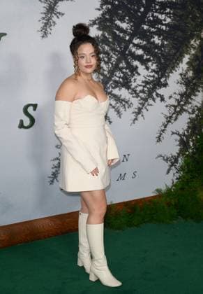Train Dreams Premiere - Los Angeles, USA LOS ANGELES, USA. November 03, 2025: Sarah Jeffery at the premiere for Train Dreams at Egyptian Theatre Los Angeles CA USA  Copyright: xPaulxSmith Featureflashx