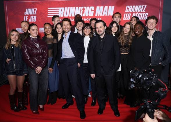 Alexia Laroche Joubert, Edgar Wright, Glen Powell and Star Academy 2025 students L D Mélissa, Léa, Lily, Ambre, Léane, Léo, Noah, Théo P , Jeanne, Victor, Anouk, Ema, Sarah and Bastiaan at the premiere of Running Man at the UGC Ciné Cité Bercy cinema in Paris on 3 November 2025 Denis Guignebourg Bestimage Premiere of Running Man at the UGC Ciné Cité Bercy cinema in Paris on 3 November 2025 Paris France Copyright: xDenisxGuignebourgx xBestimagexDenisxGuignebourgx xBestimagex
